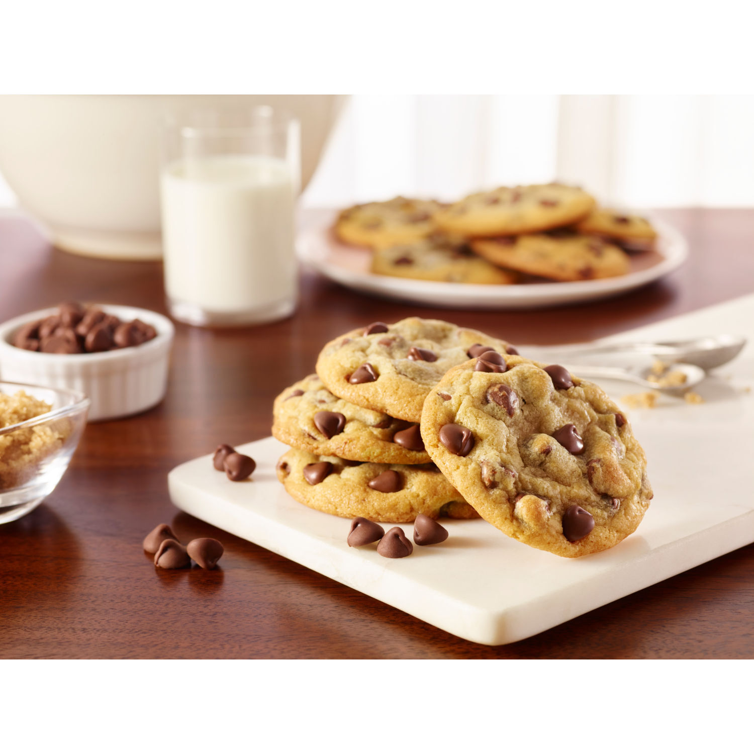 HERSHEY’S Semi-Sweet Chocolate Chips 12oz Candy Bag - THE HERSHEY COMPANY